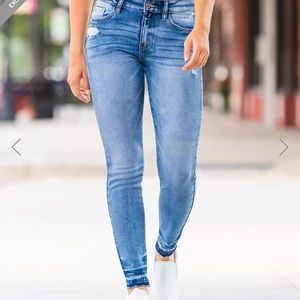KanCan Signature Mid Rise Skinny Jean